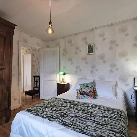 Holiday home Maison Spacieuse A + Grand Jardin *